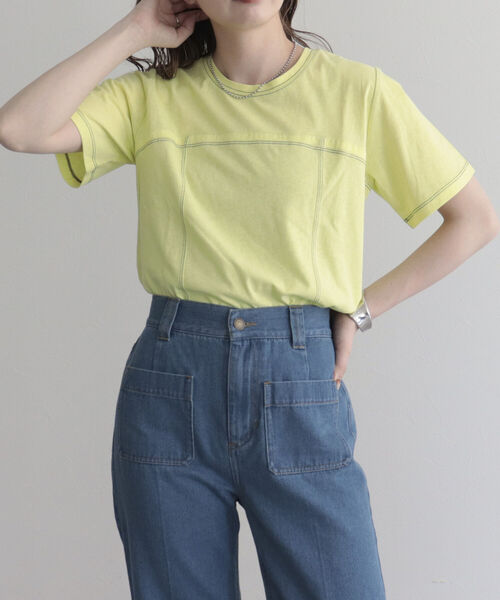 fredy emue(フレディエミュ)の「ステッチデザインTシャツ(Tシャツ/カットソー・レディース・イエロー/オフホワイト/チャコールグレー・38)」の3枚目の写真