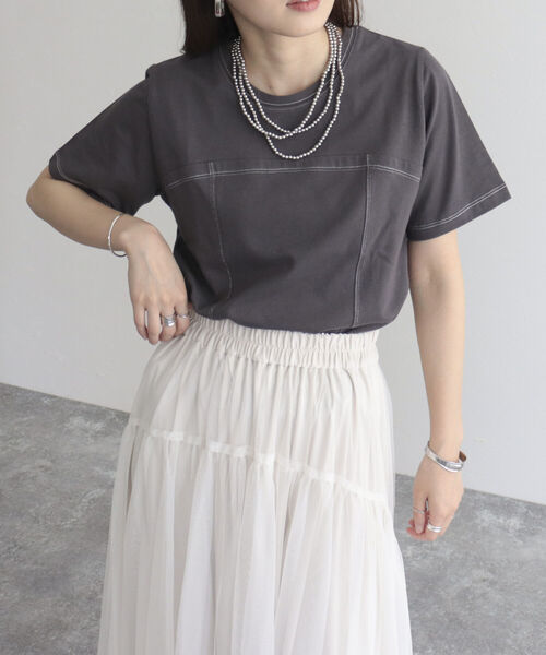 fredy emue(フレディエミュ)の「ステッチデザインTシャツ(Tシャツ/カットソー・レディース・イエロー/オフホワイト/チャコールグレー・38)」の5枚目の写真