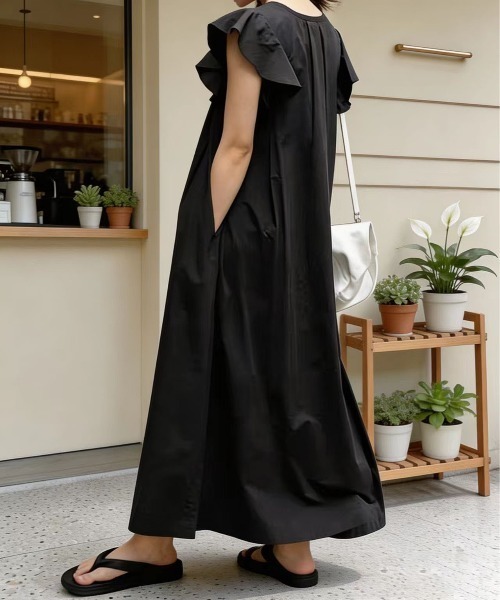 gossip!ロサンゼルス(ゴシップロサンゼルス)の「フリルスリーブ Vネックコットンシンプルカジュアルルーズロングワンピース(ワンピース・レディース・ピンク/ブラック/ベージュ・FREE)」の10枚目の写真