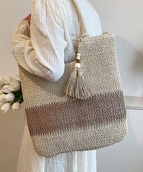DAY CLOSET(デイ クローゼット)の「【A4収納可】ファスナー付き編み込みカゴトートバッグ(トートバッグ・レディース・ベージュ/ブラウン・ONE SIZE)」の14枚目の写真