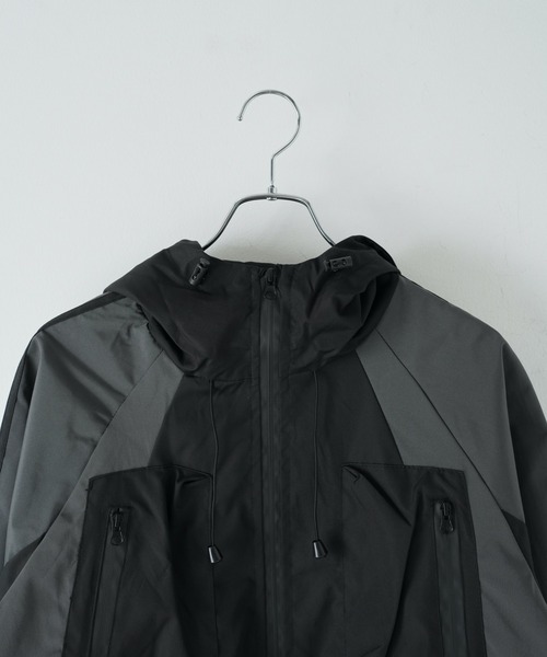 WEGO（ウィゴー）の「WEGO/【一部店限定】ポケットバイカラーウィンドブレーカー（マウンテンパーカー・レディース・グレー/ブラック・FREE）」の14枚目の写真