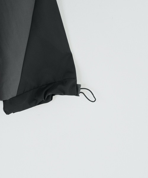 WEGO（ウィゴー）の「WEGO/【一部店限定】ポケットバイカラーウィンドブレーカー（マウンテンパーカー・レディース・グレー/ブラック・FREE）」の19枚目の写真