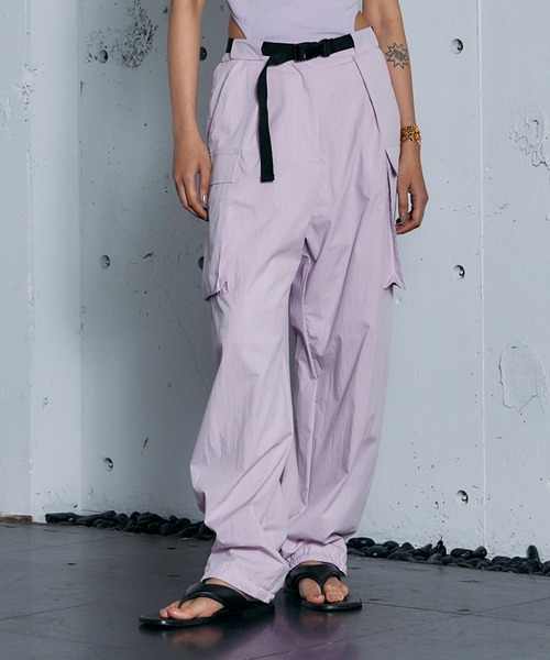 THINGS THAT MATTER（シングス ザット マター）の「THINGS THAT MATTER  VINTAGE TYPEWRITER WORK PANTS（カーゴパンツ・レディース・ラベンダー/イエロー/ブラック/ホワイト・1/2）」の4枚目の写真