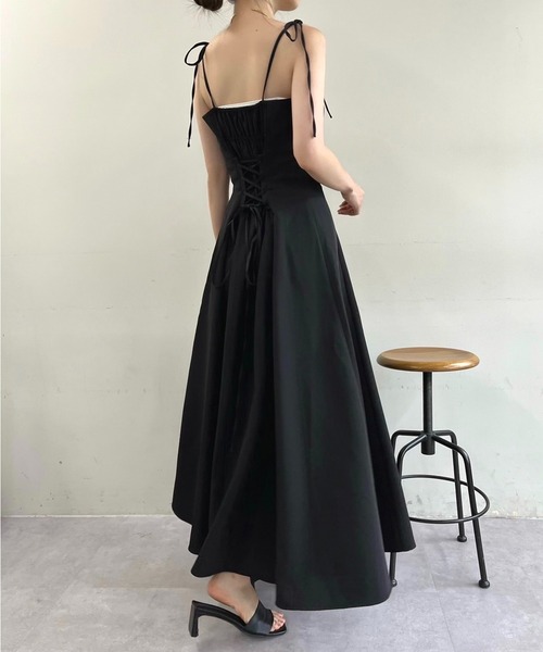 one after another NICE CLAUP（ワンアフターアナザーナイスクラップ）の「バックレースアップフレアキャミワンピース（ワンピース・レディース・ベージュ/ネイビー/ブラック・SMALL/MEDIUM/LARGE）」の2枚目の写真