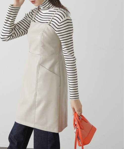 FREE'S MART（フリーズマート）の「◆合皮ミニキャミワンピース（ワンピース・レディース・ブラック/ホワイト・MEDIUM/SMALL）」の4枚目の写真