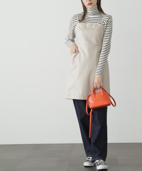 FREE'S MART（フリーズマート）の「◆合皮ミニキャミワンピース（ワンピース・レディース・ブラック/ホワイト・MEDIUM/SMALL）」の8枚目の写真