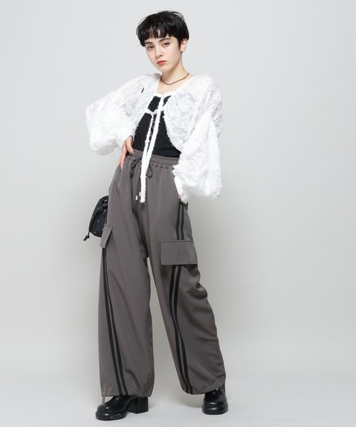 PAGEBOY(ページボーイ)の「シアーフェザージャガードボレロ(カーディガン/ボレロ・レディース・ブラック/オフホワイト/ネイビー・FREE)」の13枚目の写真