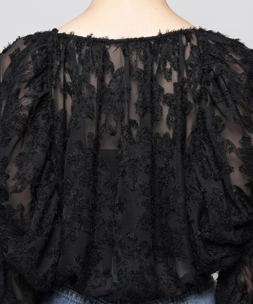 PAGEBOY(ページボーイ)の「シアーフェザージャガードボレロ(カーディガン/ボレロ・レディース・ブラック/オフホワイト/ネイビー・FREE)」の17枚目の写真