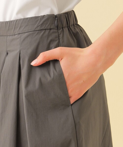 ウェザーストレッチタックワイドパンツ