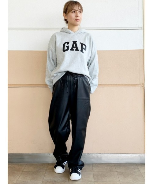 GAP(ギャップ)の「ヴィンテージソフト パーカー(パーカー・レディース・ライトグレー/ホワイト系その他/ブラウン系その他/ピンク/ブルー・XS/XL/M/L/XXS/S)」の13枚目の写真