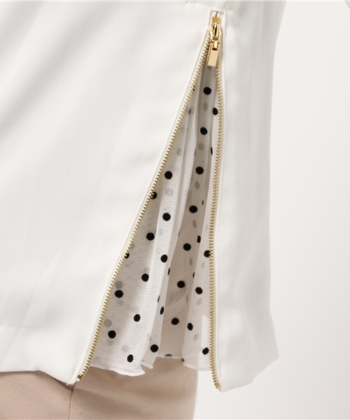 OUTLET（アウトレット）の「【CAPRICIEUX LE'MAGE】NLサイドZIPブラウス（シャツ/ブラウス・レディース・ベージュ/ネイビー/ホワイト・FREE）」の14枚目の写真