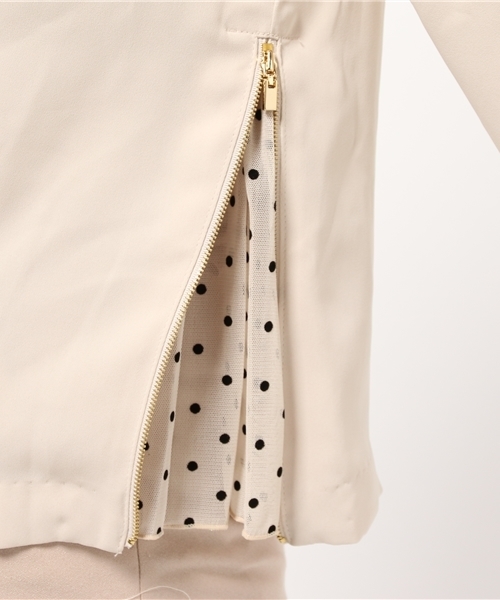 OUTLET（アウトレット）の「【CAPRICIEUX LE'MAGE】NLサイドZIPブラウス（シャツ/ブラウス・レディース・ベージュ/ネイビー/ホワイト・FREE）」の5枚目の写真