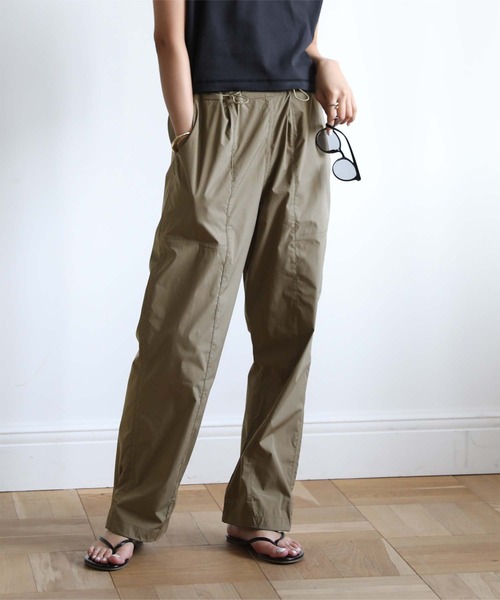 UR'S(ユアーズ)の「ドロストジョガーパンツ/ラッシュガード(ラッシュガード・レディース・オリーブ/アイボリー/ブラック・S/L/M)」の1枚目の写真