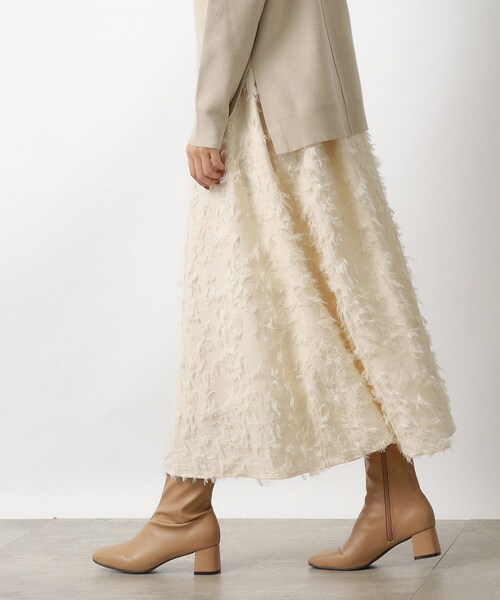 OPAQUE.CLIP（オペークドットクリップ）の「◆フリンジジャカードフレアスカート【洗える】（スカート・レディース・ブラック/アイボリー・40/42/38）」の3枚目の写真