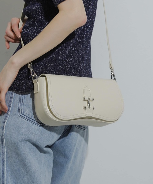 SENSE OF PLACE by URBAN RESEARCH（センスオブプレイスバイアーバンリサーチ）の「横長2WAYハンドバッグ（ハンドバッグ・レディース・カーキ/ブルー/アイボリー/ブラック・ONE）」の2枚目の写真