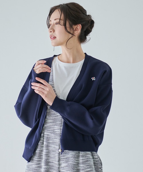 Arnold Palmer(アーノルドパーマー)の「パールボタン ニットカーディガン(カーディガン/ボレロ・レディース・アイボリー/ネイビー/ブラック・S/M/L)」の3枚目の写真