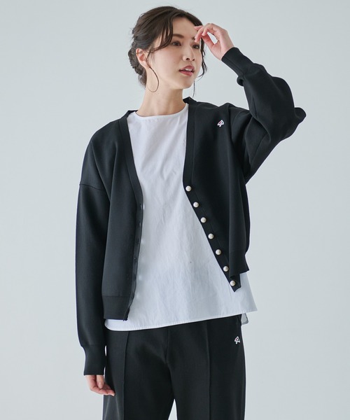 Arnold Palmer（アーノルドパーマー）の「パールボタン ニット