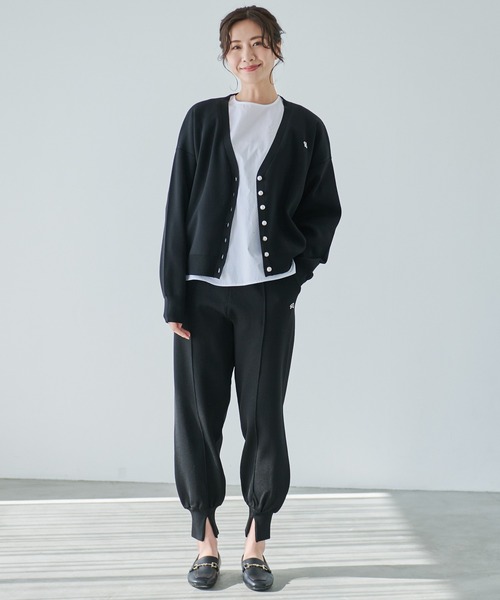 Arnold Palmer(アーノルドパーマー)の「パールボタン ニットカーディガン(カーディガン/ボレロ・レディース・アイボリー/ネイビー/ブラック・S/M/L)」の15枚目の写真