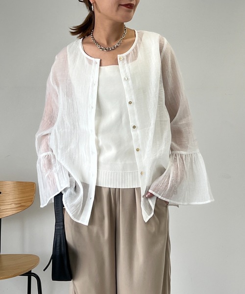 un dix cors（アンディコール）の「フレアスリーブ2WAYシアーブラウス（シャツ/ブラウス・レディース・ブラック/オフホワイト/ブルー・FREE）」の5枚目の写真