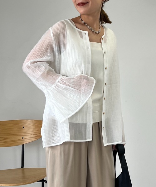 un dix cors（アンディコール）の「フレアスリーブ2WAYシアーブラウス（シャツ/ブラウス・レディース・ブラック/オフホワイト/ブルー・FREE）」の4枚目の写真