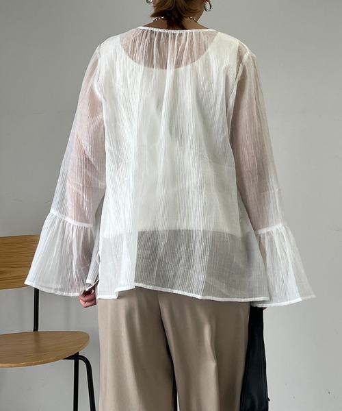 un dix cors（アンディコール）の「フレアスリーブ2WAYシアーブラウス（シャツ/ブラウス・レディース・ブラック/オフホワイト/ブルー・FREE）」の7枚目の写真