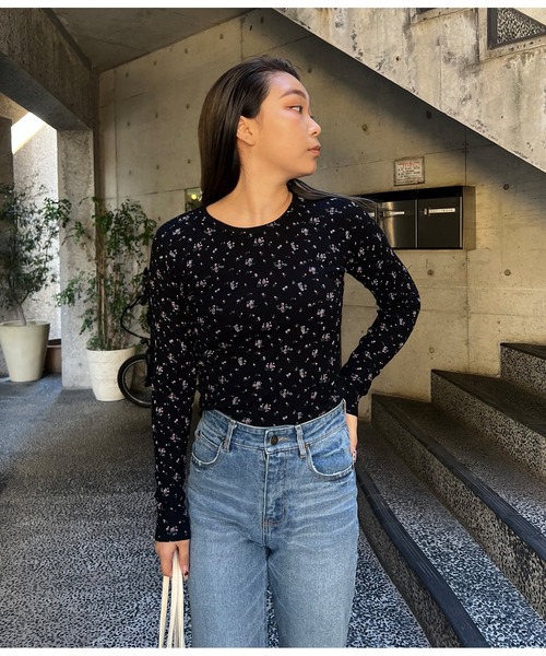 anap mimpi（アナップミンピ）の「小花柄 ニットソー 長袖