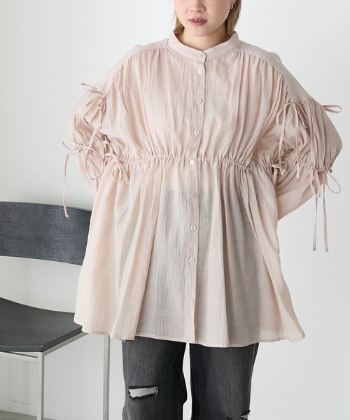 forksy.（フォルクシー）の「【forksy.】クレープシアーシャーリングリボンシャツ（シャツワンピース・レディース・ブルー/オフホワイト/ベージュ・FREE）」の2枚目の写真