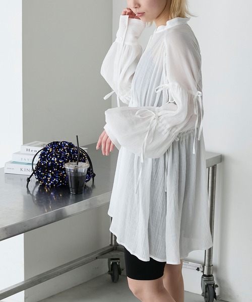 forksy.（フォルクシー）の「【forksy.】クレープシアーシャーリングリボンシャツ（シャツワンピース・レディース・ブルー/オフホワイト/ベージュ・FREE）」の5枚目の写真