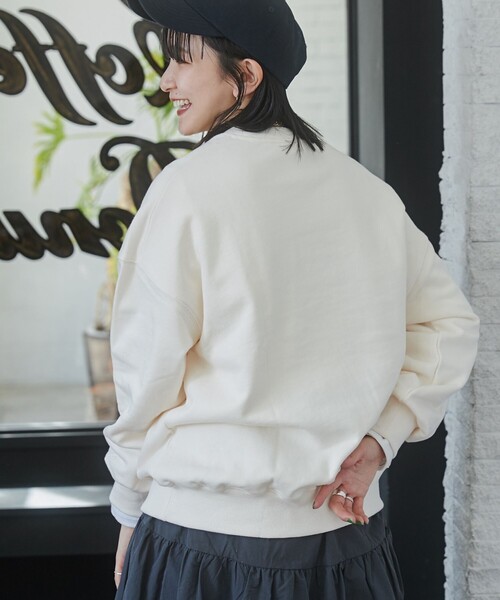 coen（コーエン）の「カレッジロゴプリントスウェット（Tシャツ/カットソー・レディース・ケリーグリーン/オフホワイト/グレー・FREE）」の5枚目の写真