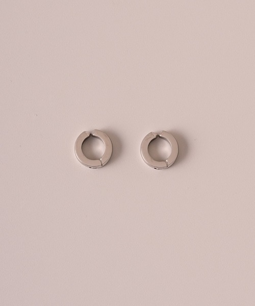 muku（ムク）の「金属アレルギー対応　ミニフープイヤリング/サージカルステンレス/316L（イヤリング・レディース・ゴールド/シャンパン/シルバー・FREE）」の5枚目の写真