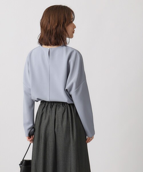 DRESKIP（ドレスキップ）の「◆オンにもオフにも 上品で軽やかに なめらかタッチダンボールトップス（Tシャツ/カットソー・レディース・ライトブルー/ブラック/ライトベージュ/ライトイエロー系・02/03/04）」の8枚目の写真