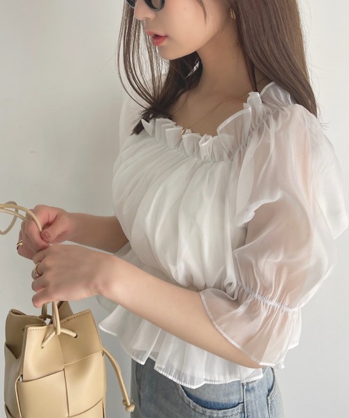 Ada.(エイダ)の「2WAY オフショル シアー ギャザー ブラウス(シャツ/ブラウス・レディース・ブラック/ライトブルー/ホワイト/グレー・FREE)」の8枚目の写真