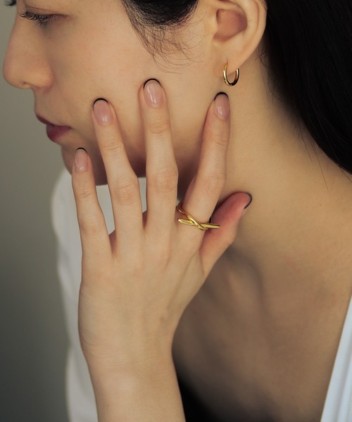 bonu.(ボヌ)の「【silver925】フープピアス/小(ピアス(両耳用)・レディース・シルバー/ゴールド・FREE)」の11枚目の写真