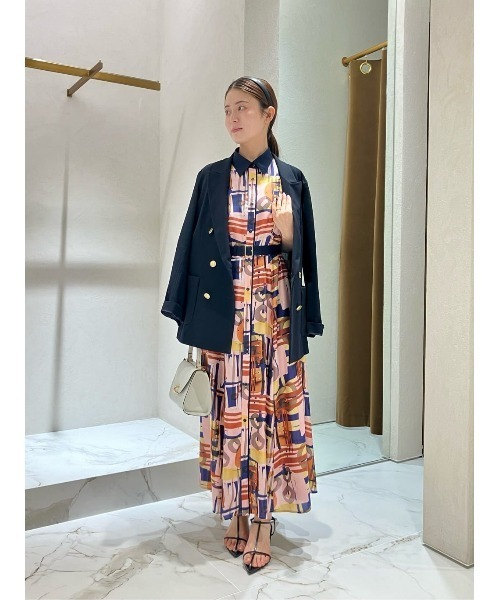 allureville（アルアバイル）の「モダンアートプリントハーフスリーブ