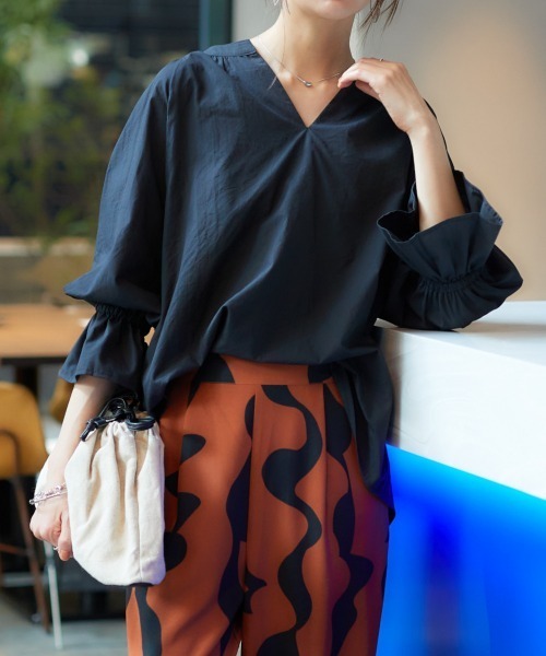 nissen（ニッセン）の「カフタン風スキッパーブラウス（シャツ/ブラウス・レディース・オフホワイト/ブラック/ベージュ・L/M/S/LL）」の8枚目の写真