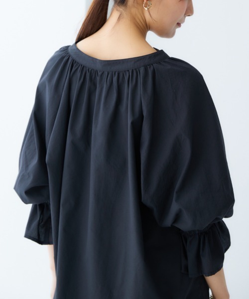 nissen（ニッセン）の「カフタン風スキッパーブラウス（シャツ/ブラウス・レディース・オフホワイト/ブラック/ベージュ・L/M/S/LL）」の5枚目の写真