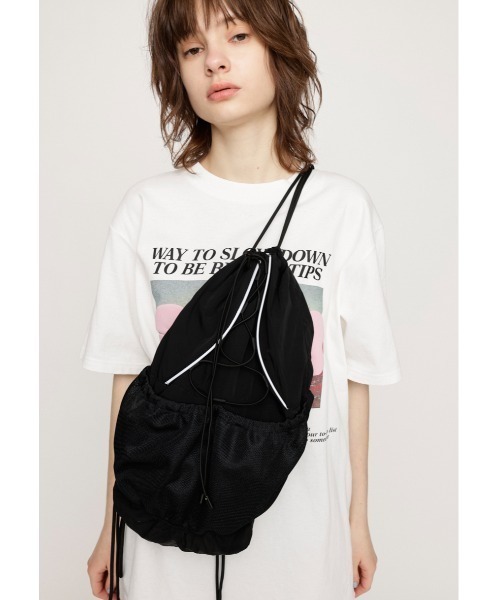 SLY(スライ)の「SPORTY DETAIL KNAPSACK スポーティ ディテール ナップサック(バックパック/リュック・レディース・ブラック/シルバー・FREE)」の3枚目の写真