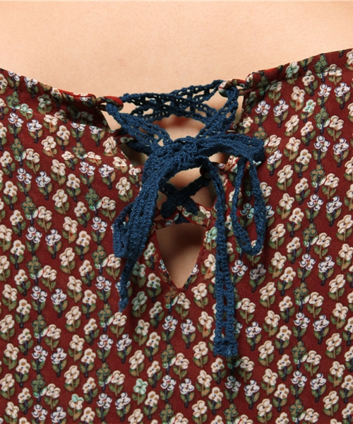 natural couture（ナチュラルクチュール）の「【natural couture NICE CLAUP】花柄ワンピース（ワンピース・レディース・ベージュ/ボルドー/ブラック・FREE）」の4枚目の写真