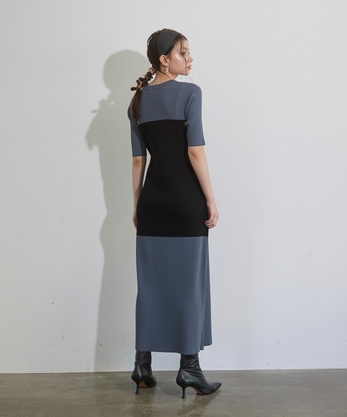 MIELI INVARIANT(ミエリインヴァリアント)の「Bicolor Bustier Knit Dress(ワンピース・レディース・モカ/ブルーグレー・FREE)」の8枚目の写真