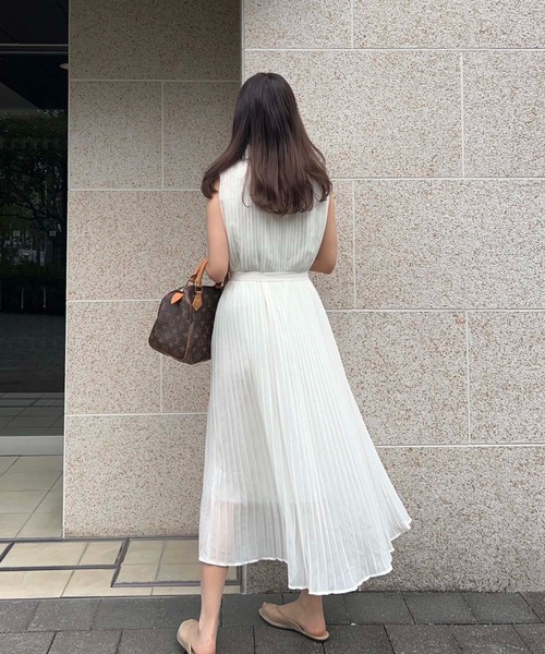【新品未使用】Laube blanc プリーツカラーシフォンワンピース Pleats collar Chiffon Dress – L'AUBE BLANC