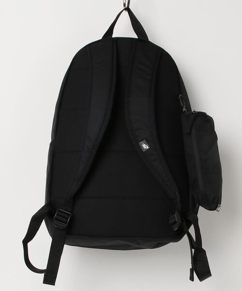 NIKE(ナイキ)の「NIKE/ナイキ キッズ デイパック B.P YTH エレメンタル バックパック DR6084-010(バックパック/リュック・キッズ・ブラック・FREE)」の2枚目の写真