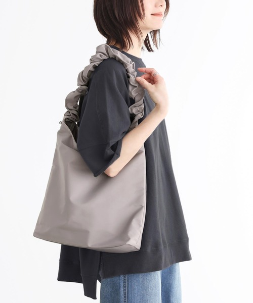 n'OrLABEL(ノアールレーベル)の「『ツイルギャザー2wayトートバッグ』(トートバッグ・レディース・ライトグレー/グリーン/ブラック・FREE)」の2枚目の写真