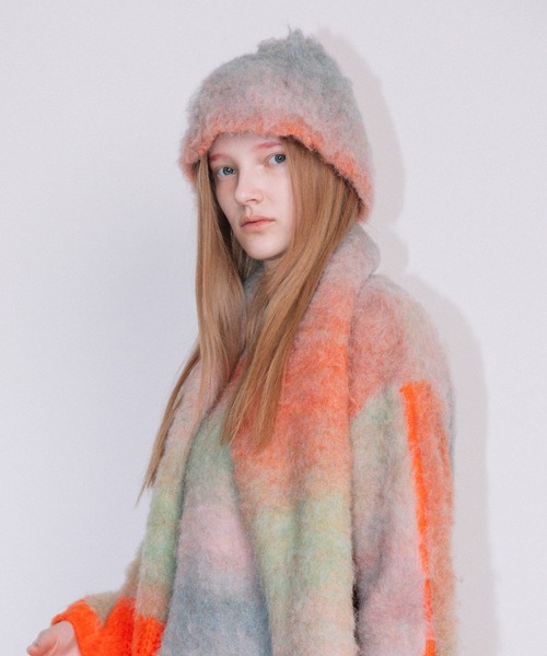 AULA AILA(アウラアイラ)の「グラデーションヘアリーニットハット(ハット・レディース・オレンジ/グレー/ブルー・0)」の3枚目の写真