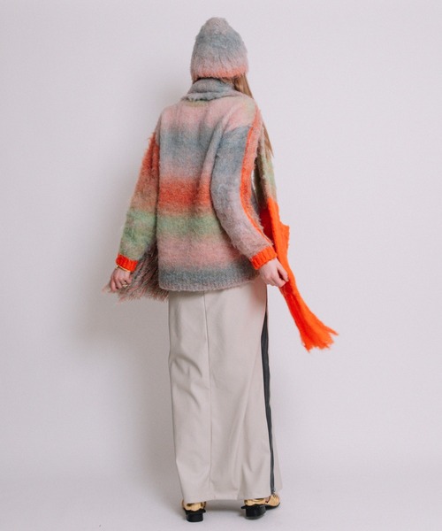 AULA AILA(アウラアイラ)の「グラデーションヘアリーニットハット(ハット・レディース・オレンジ/グレー/ブルー・0)」の9枚目の写真