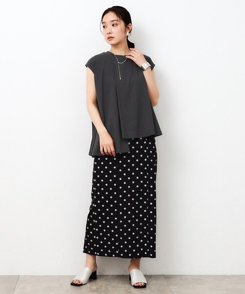 OPAQUE.CLIP（オペークドットクリップ）の「◆アシンメトリーフレアカットソー【洗濯機洗い可】（Tシャツ/カットソー・レディース・ダークグレー/ホワイト/ピンク/ブラック・40/38/42/36）」の7枚目の写真