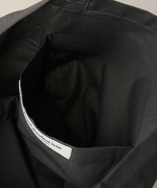 JOURNAL STANDARD LUXE（ジャーナルスタンダード　ラックス）の「JUNE BAG（トートバッグ・レディース・チャコールグレー/ホワイト/モスグリーン・FREE）」の11枚目の写真
