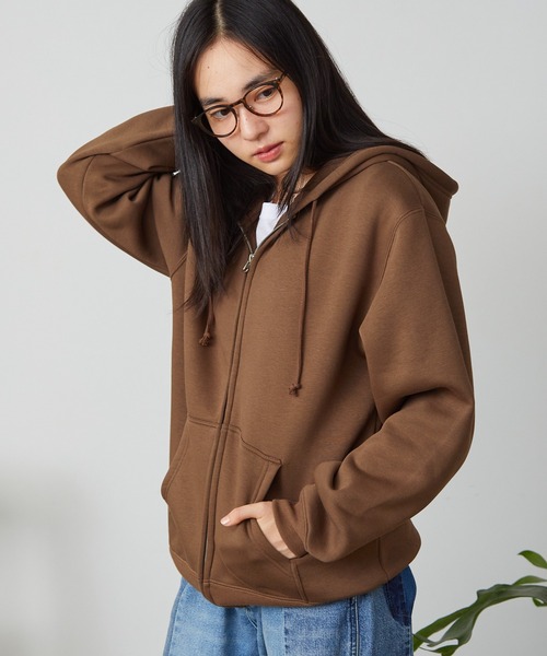 United Athle（ユナイテッドアスレ）の「10.0oz T/C Full-Zip Hoodie 裏起毛 フルジップパーカー フーディー ジップアップ（パーカー・メンズ・ホワイト/オリーブ/オレンジ/ネイビー/アッシュ/サンドベージュ/ダークブラウン/ブラック/バーガンディー・XL/M/S/L）」の4枚目の写真
