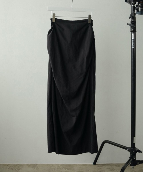 anuke（アンヌーク）の「anuke Tuck Long Skirt タックロング