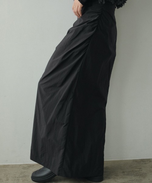 anuke（アンヌーク）の「anuke Tuck Long Skirt タックロング