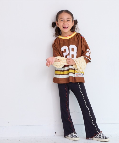 CALMIA(カルミア)の「レースショルダートップス(Tシャツ/カットソー・キッズ・チャコール/レッド/オフホワイト・130/140/150/90/100/110/120)」の7枚目の写真